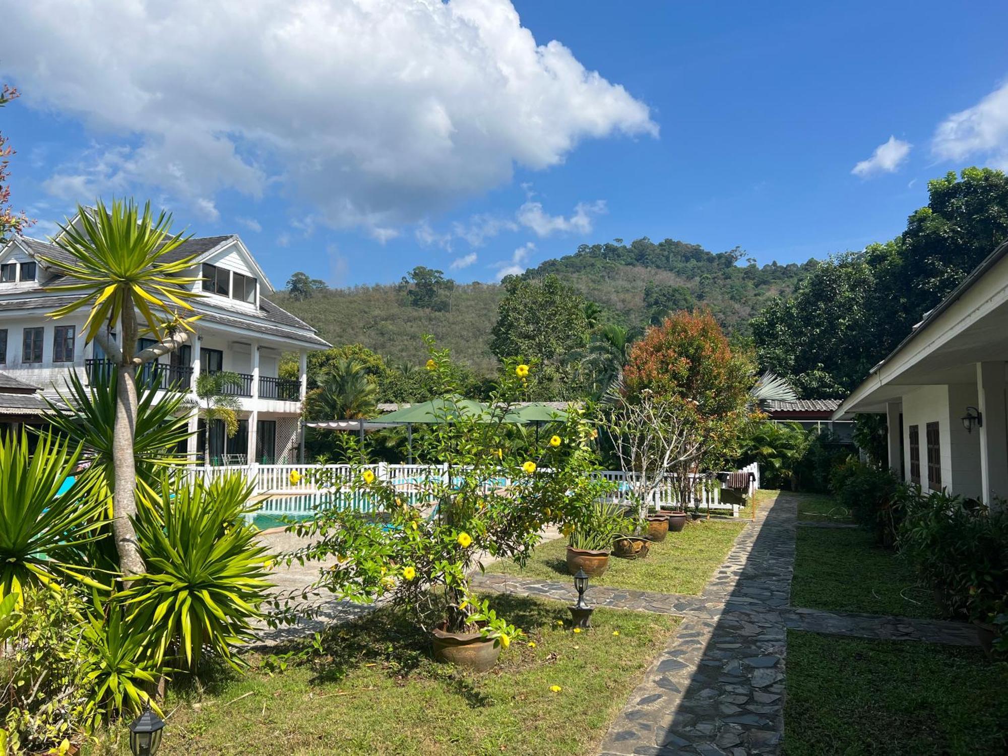 Villa Colina Khao Lak Rooms And Bungalows - Adults Only Exterior foto